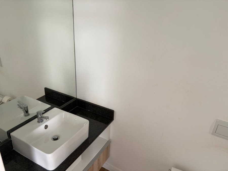 To Let 2 Bedroom Property for Rent in Pinelands Eastern Cape